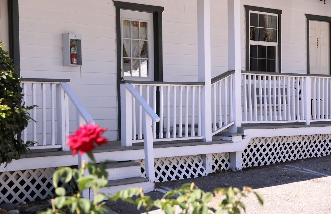 Sierra Mountain Inn-1